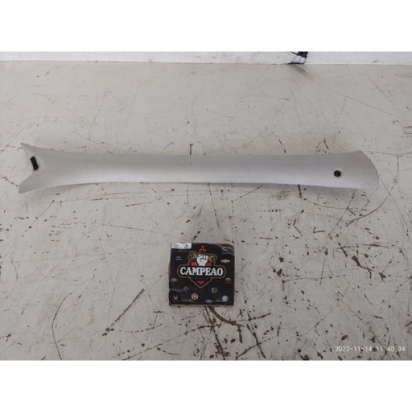 Acabamento Coluna Direita Parabrisa Chevrolet Celta 2013